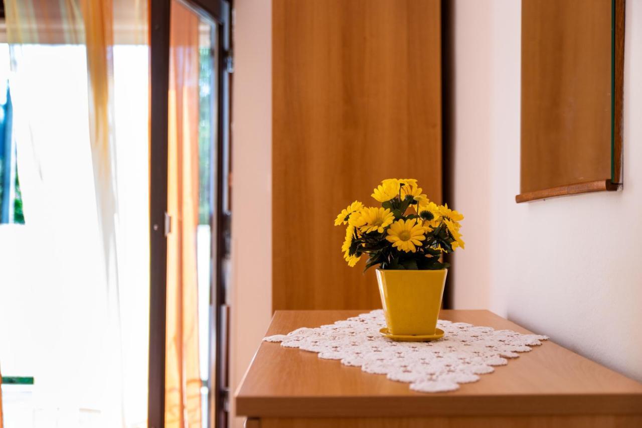 Apartmani Centar Palit Luaran gambar