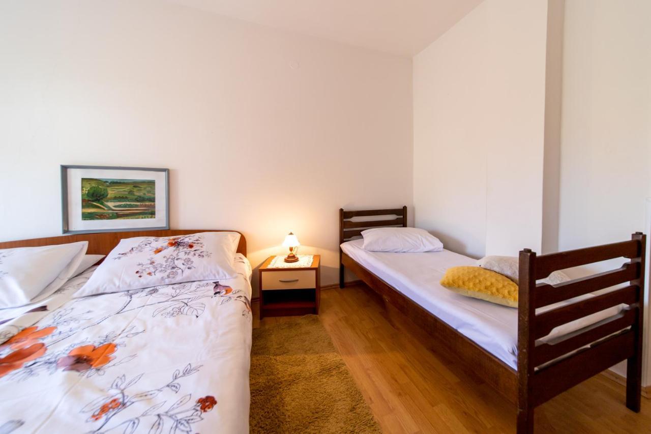 Apartmani Centar Palit Luaran gambar