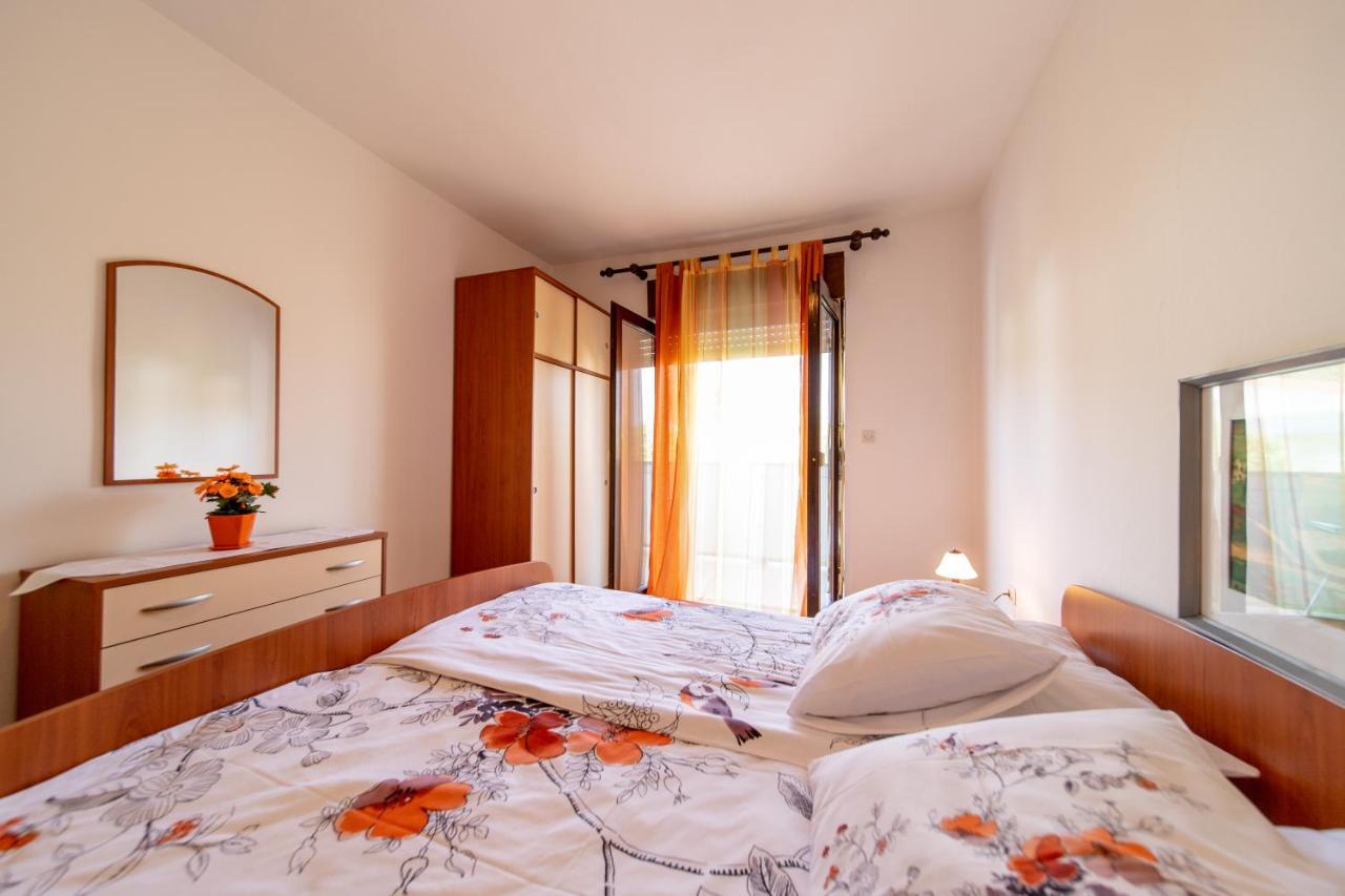 Apartmani Centar Palit Luaran gambar