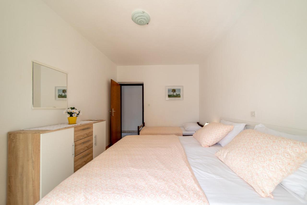 Apartmani Centar Palit Luaran gambar