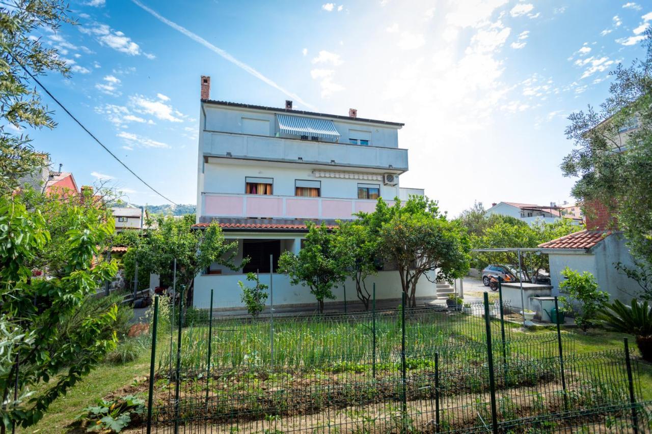 Apartmani Centar Palit Luaran gambar